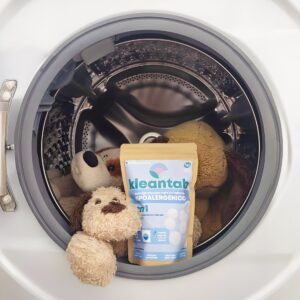 1000 Hypoallergenic Laundry Detergent in Bucket (Kleantab)